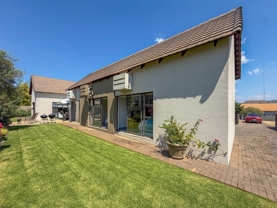 4 Bedroom Property for Sale in Leloko Lifestyle Estate North West